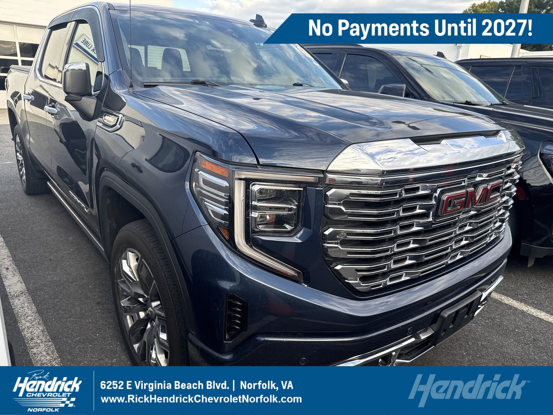 2023 GMC Sierra 1500 Denali — photo 1 of 3