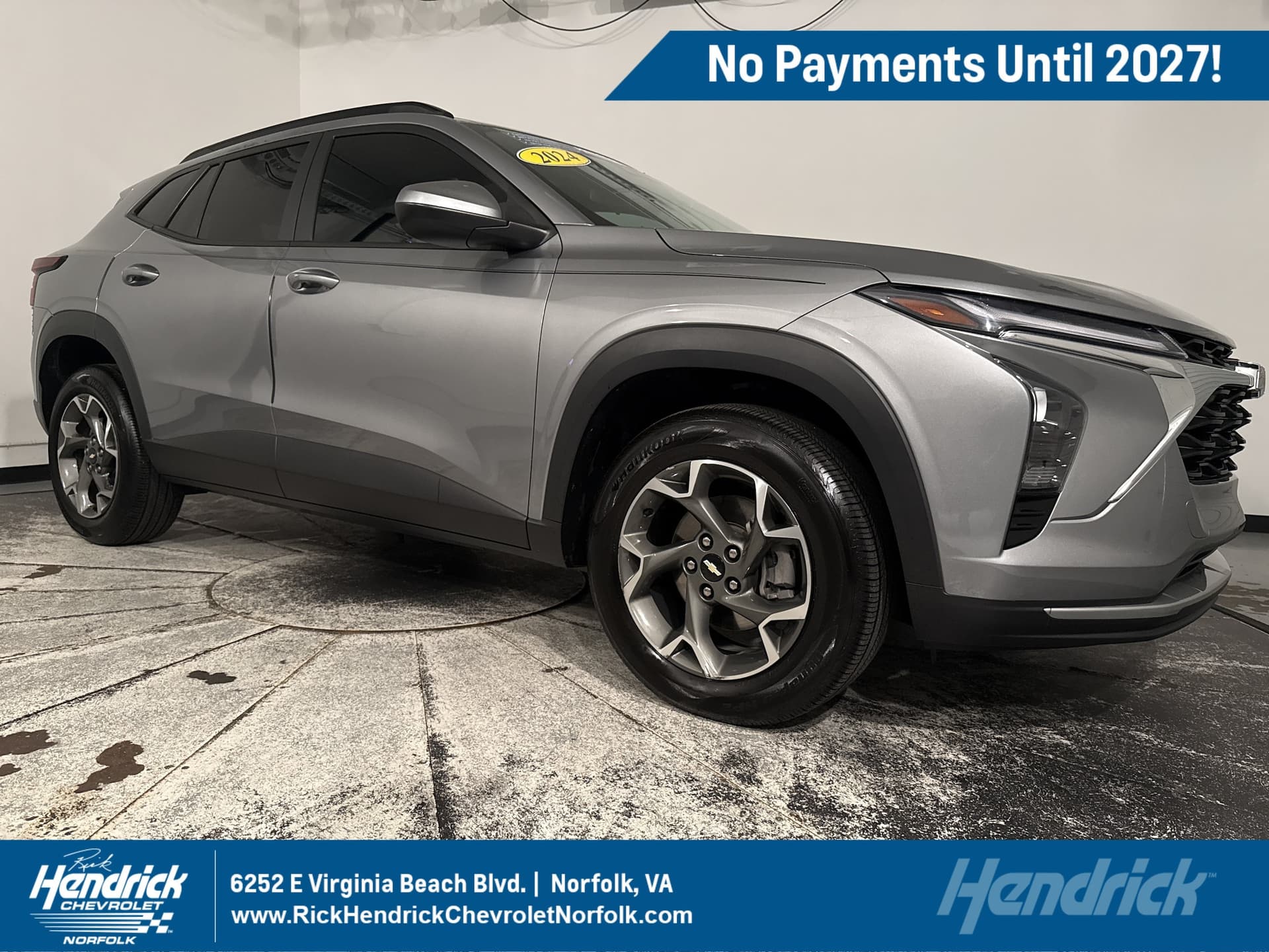 2024 Chevrolet Trax LT — photo 1 of 38