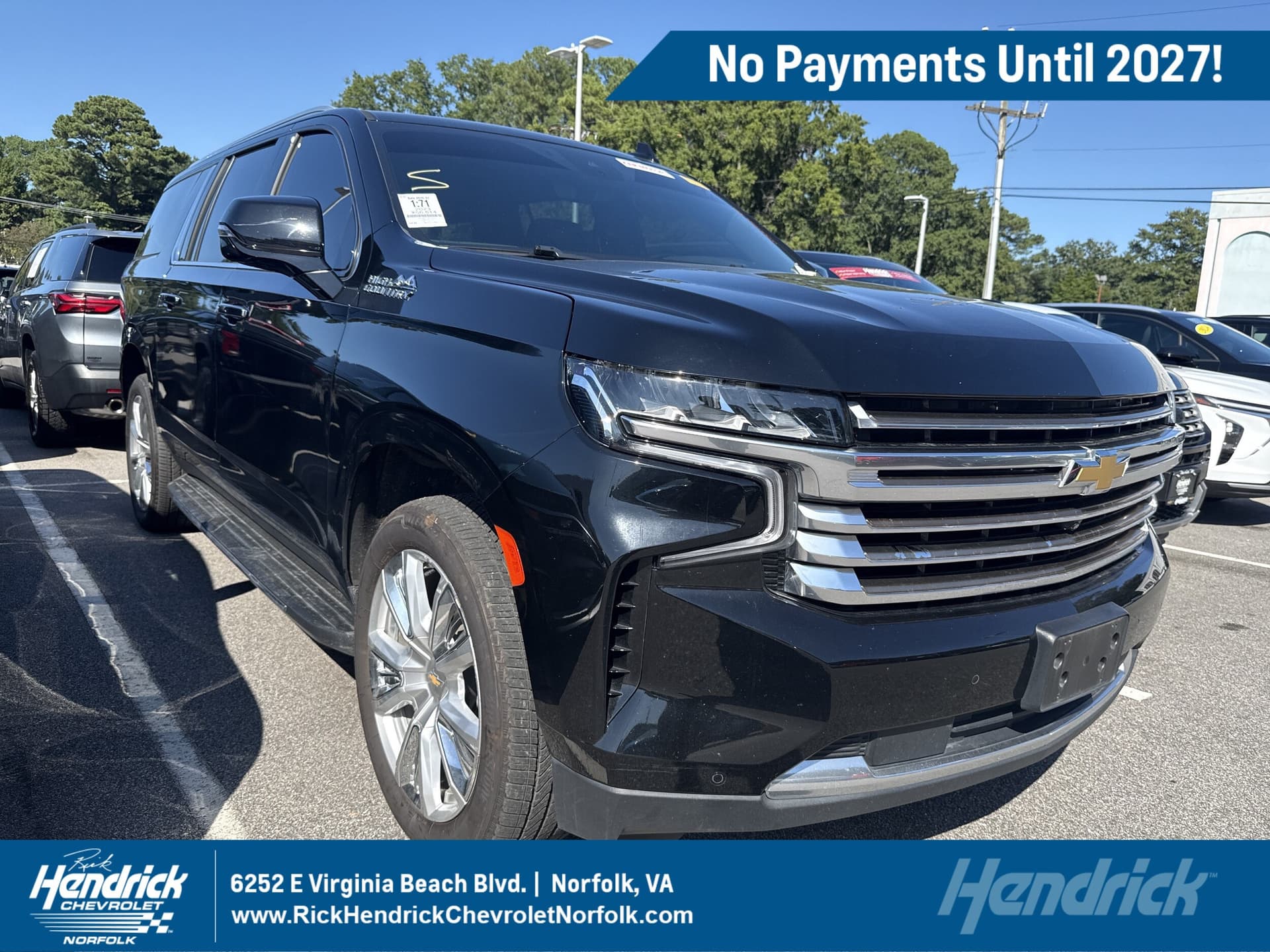 2023 Chevrolet Suburban High Country — photo 1 of 3