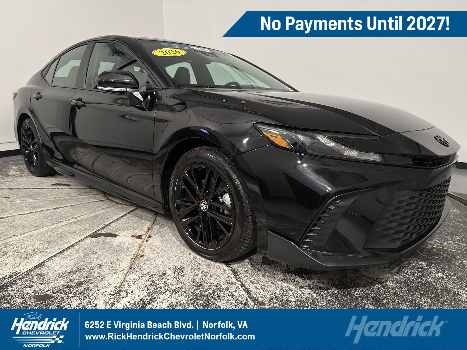 2026 Toyota Camry SE — photo 1 of 38