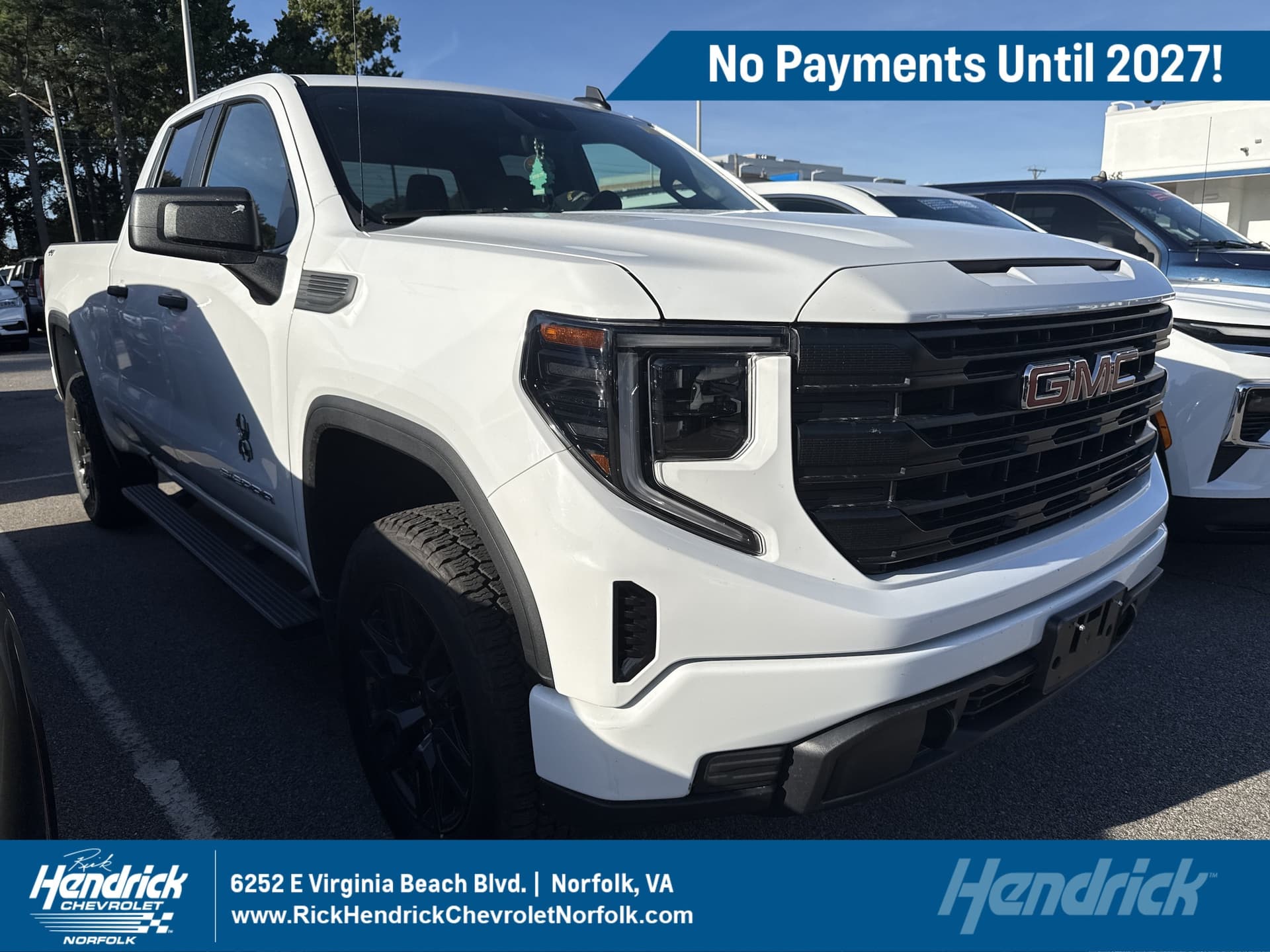 2023 GMC Sierra 1500 Pro — photo 1 of 3