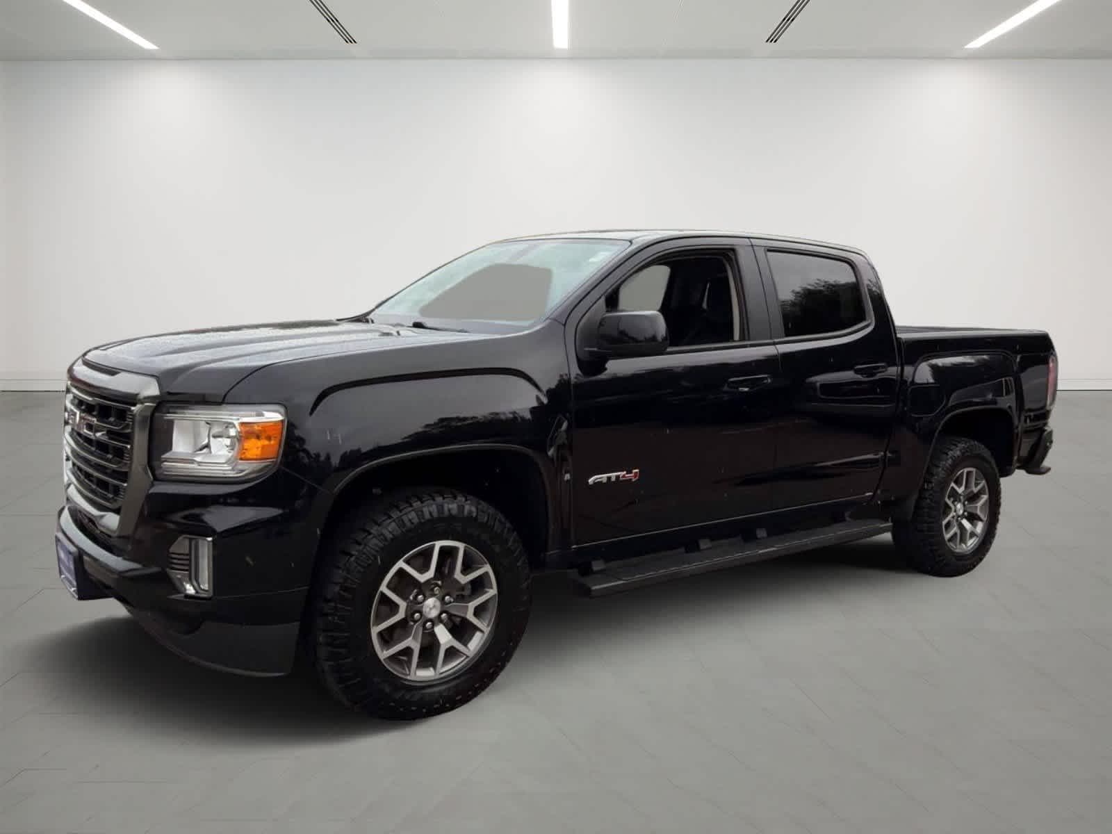 2022 GMC Canyon 4WD AT4 w/Cloth — photo 1 of 28