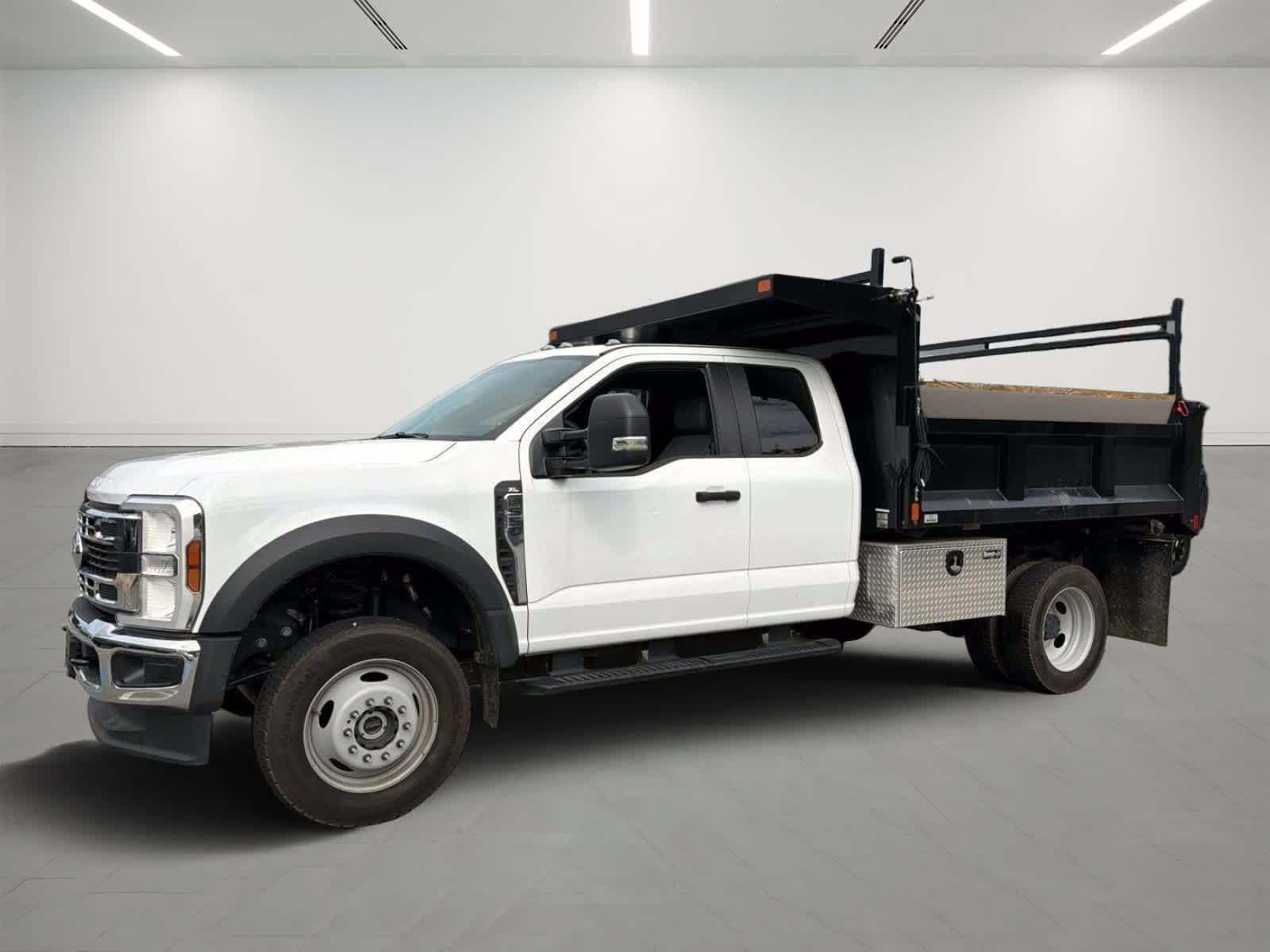 2026 Ford Super Duty F-550 DRW XL — photo 1 of 26