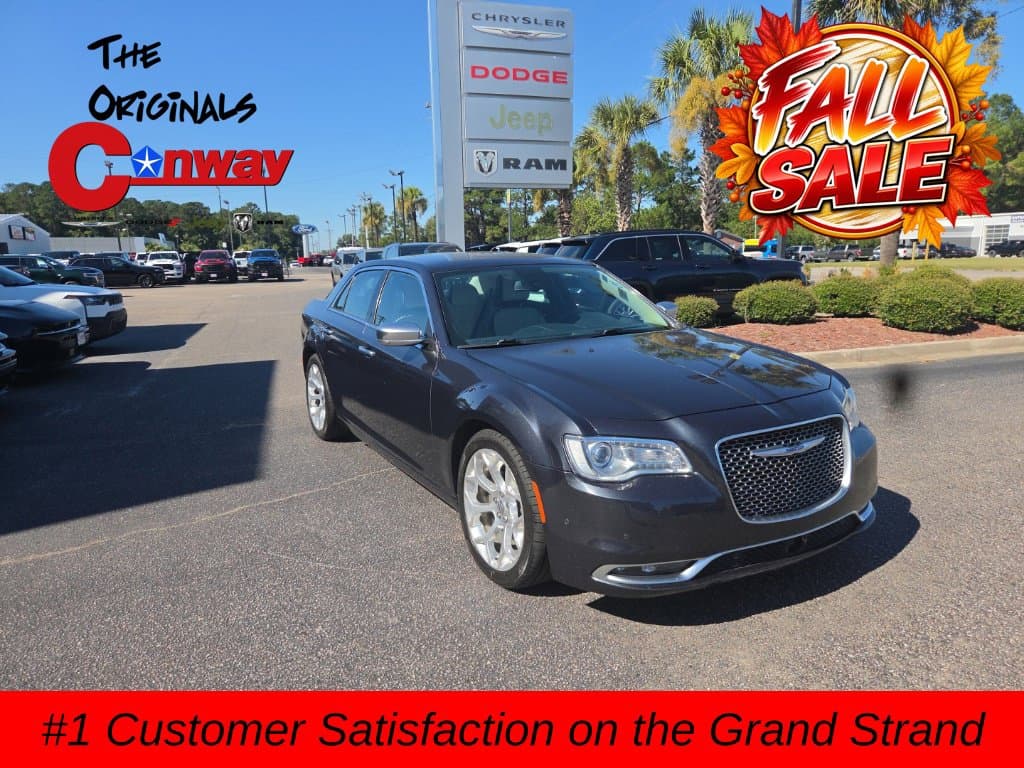 2019 Chrysler 300 Base — photo 1 of 30