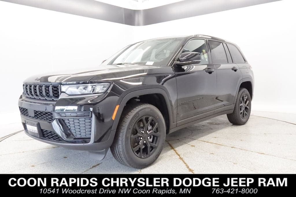 2026 Jeep Grand Cherokee Laredo Altitude — photo 1 of 38