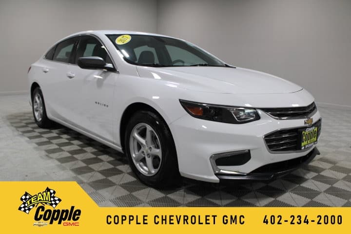 2017 Chevrolet Malibu LS — photo 1 of 40