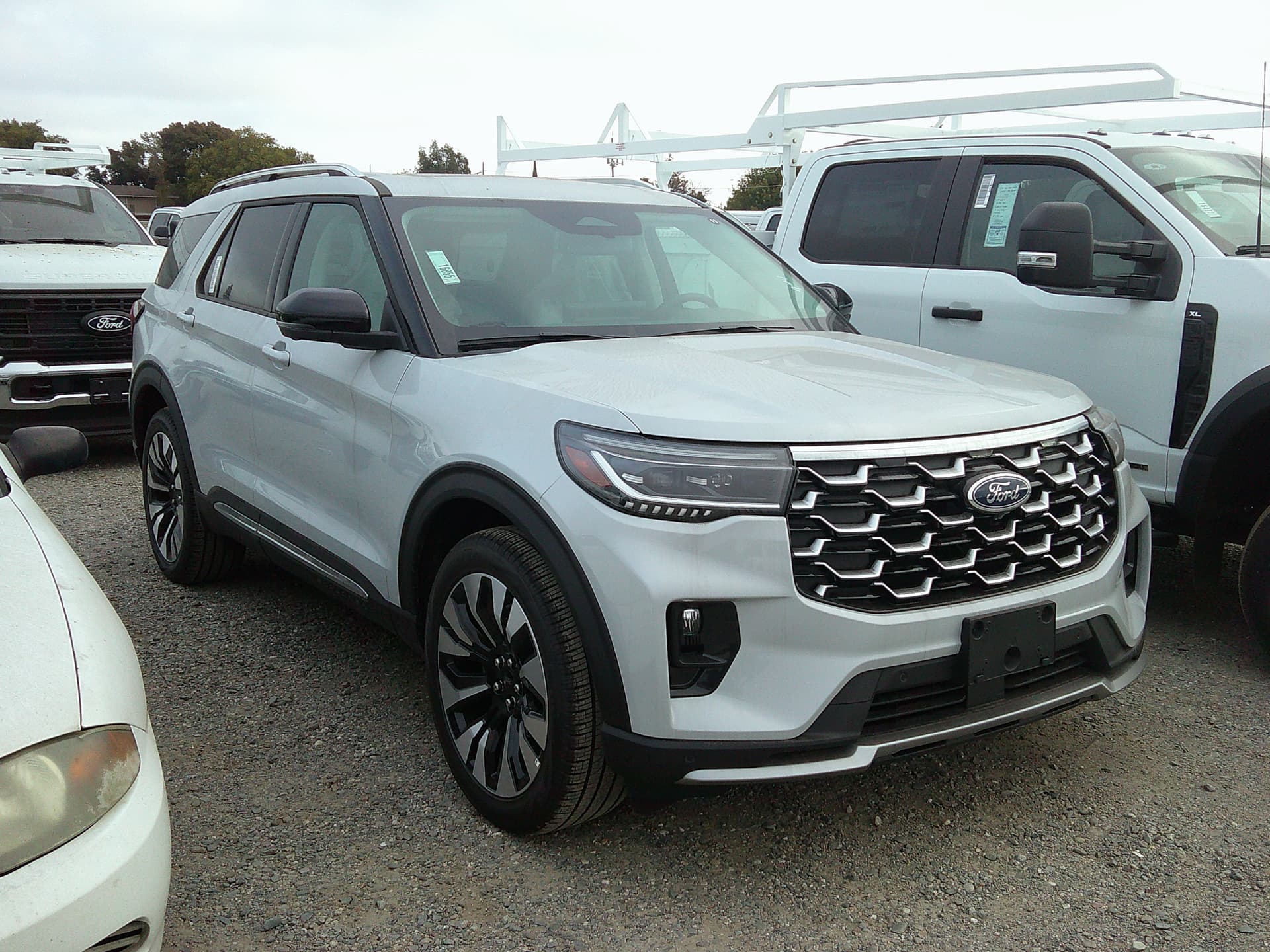 2026 Ford Explorer Platinum — photo 1 of 33
