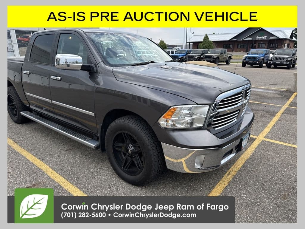 2015 RAM 1500 SLT — photo 1 of 11