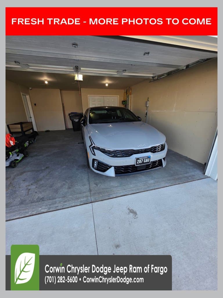 2025 Kia K5 GT — photo 1 of 3