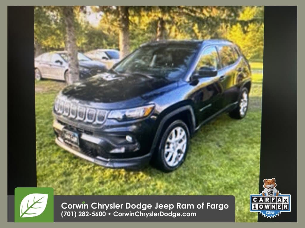 2022 Jeep Compass Latitude Lux — photo 1 of 27