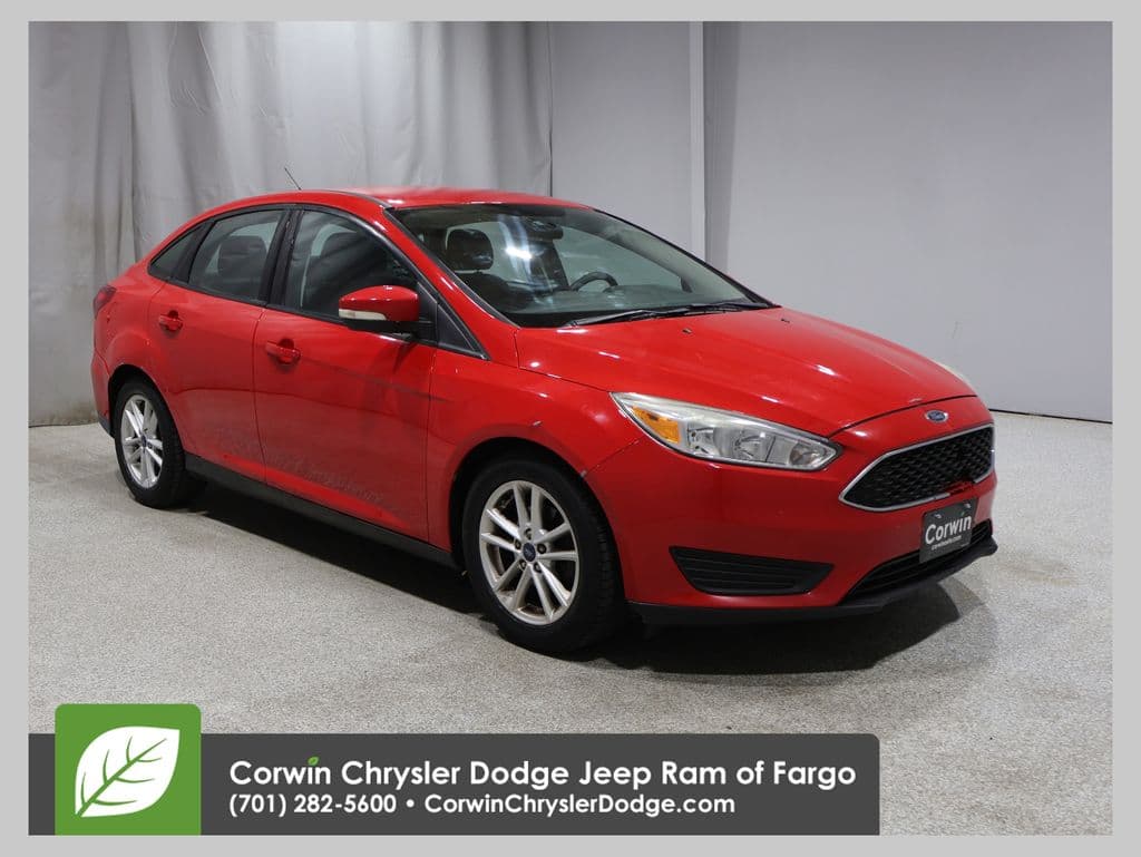 2016 Ford Focus SE — photo 1 of 37