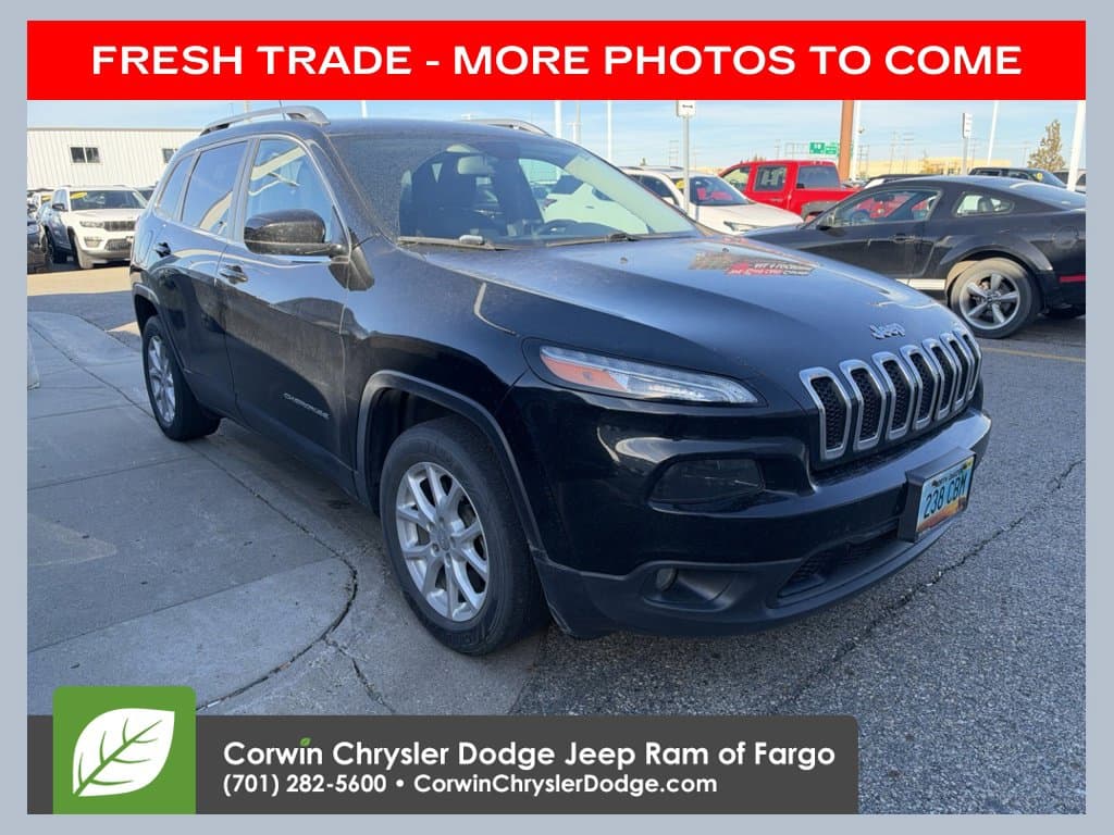 2018 Jeep Cherokee Latitude — photo 1 of 16