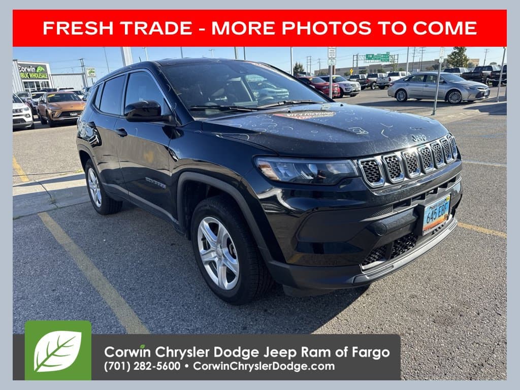 2023 Jeep Compass Sport — photo 1 of 17