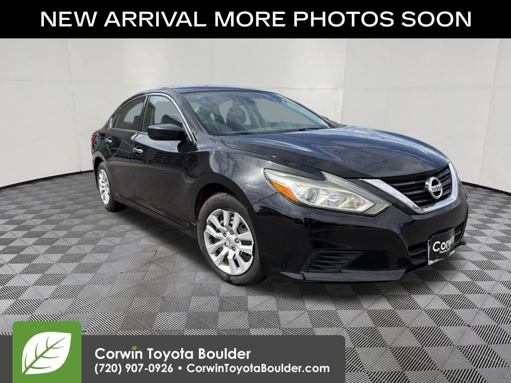 2017 Nissan Altima 2.5 S — photo 1 of 15