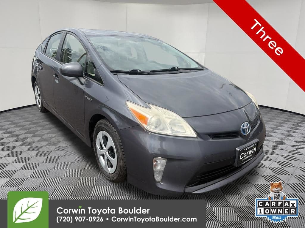 2014 Toyota Prius Three — photo 1 of 32