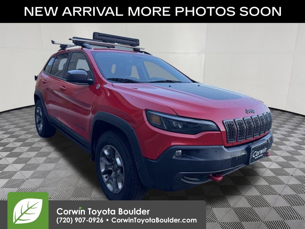 2019 Jeep Cherokee Trailhawk — photo 1 of 14