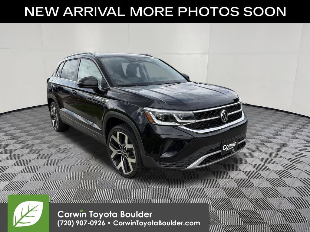 2022 Volkswagen Taos Base — photo 1 of 15
