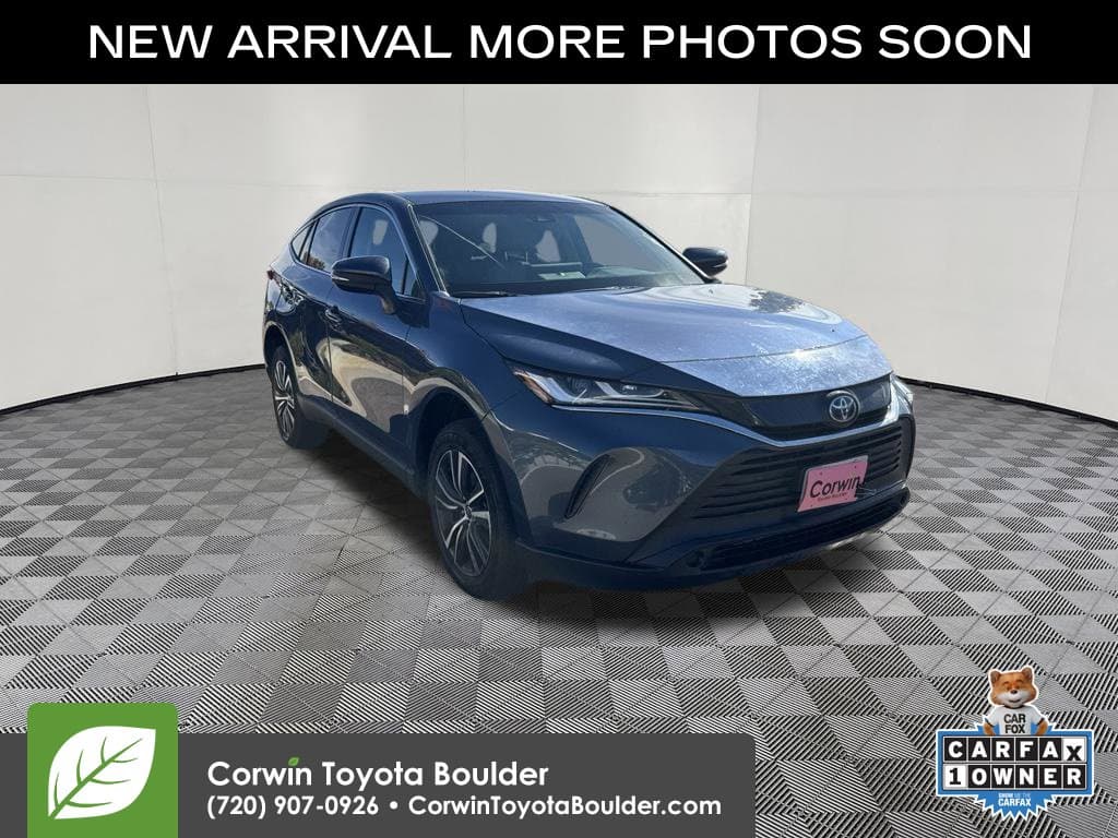 2024 Toyota Venza LE — photo 1 of 18
