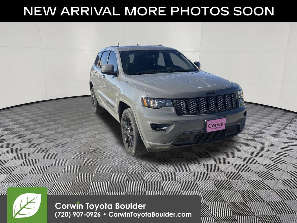 2020 Jeep Grand Cherokee Altitude — photo 1 of 16