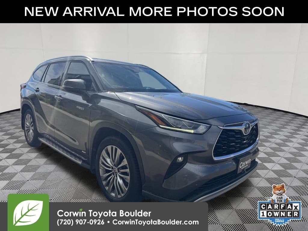 2021 Toyota Highlander Hybrid Platinum — photo 1 of 14