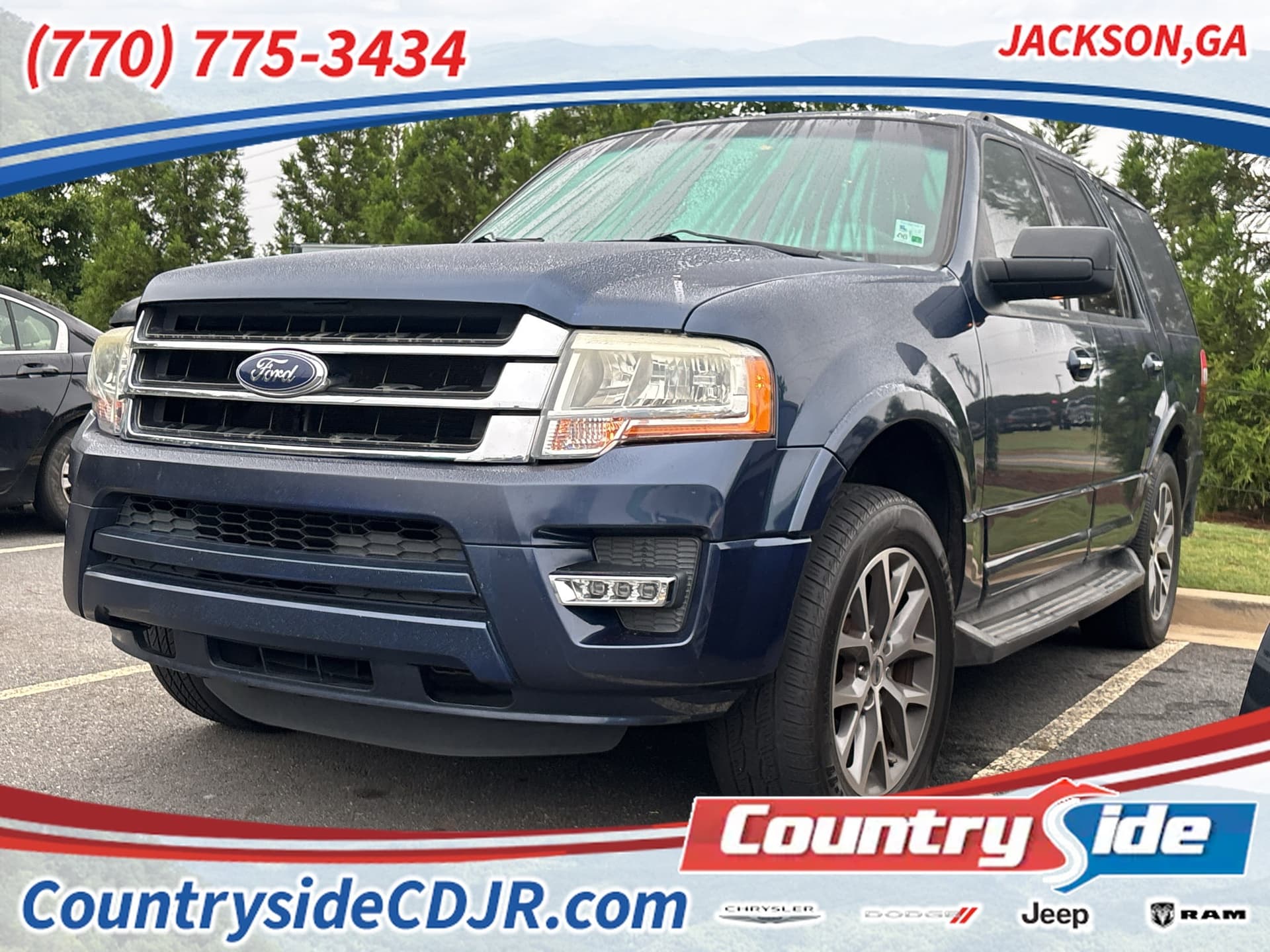 2017 Ford Expedition XLT — photo 1 of 10