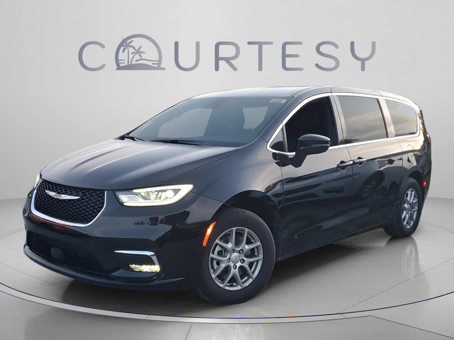 2026 Chrysler Pacifica SELECT — photo 1 of 43