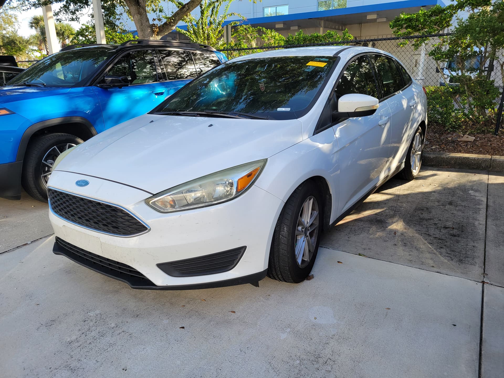 2017 Ford Focus SE — photo 1 of 5