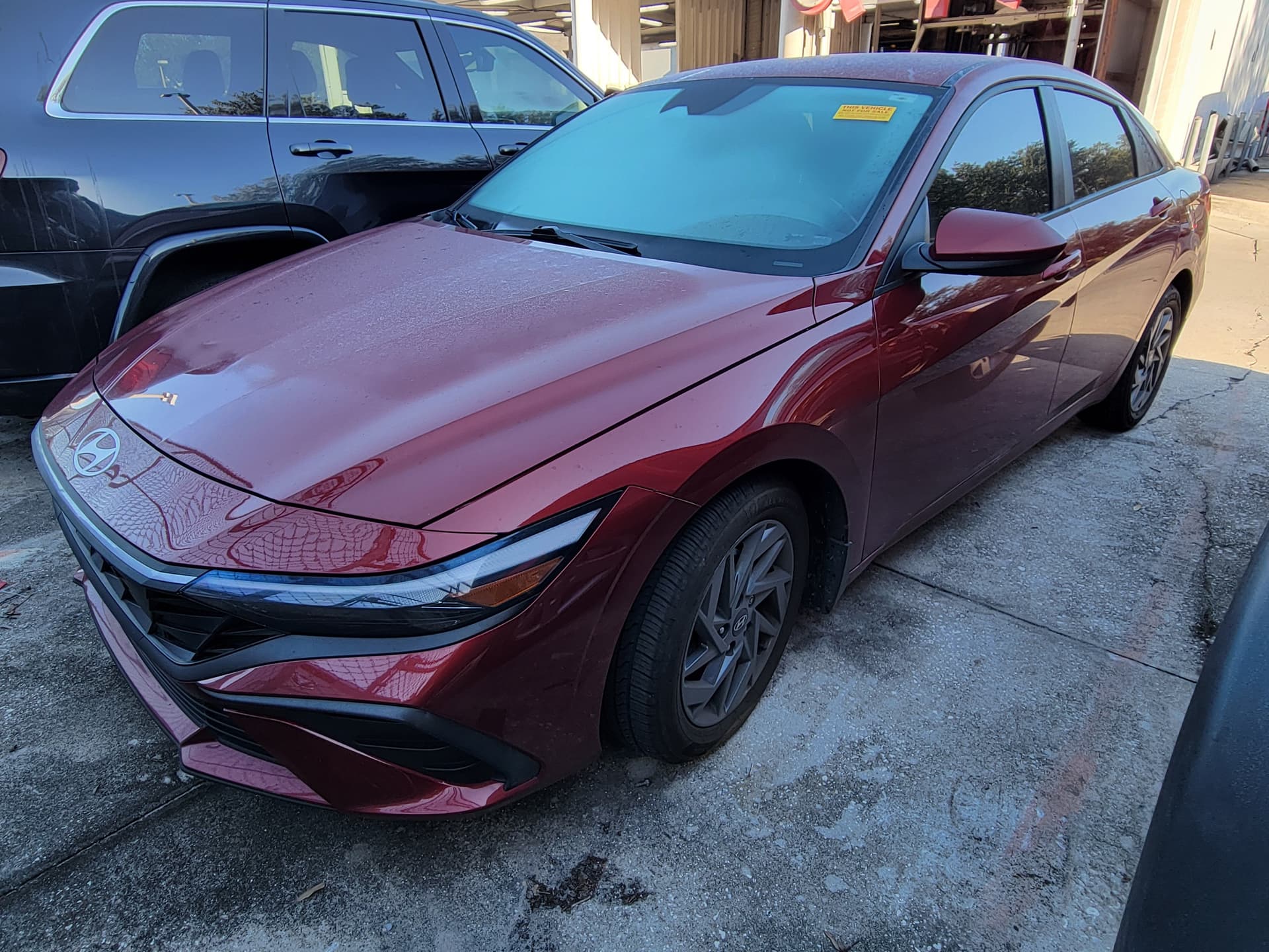2024 Hyundai Elantra SEL — photo 1 of 5