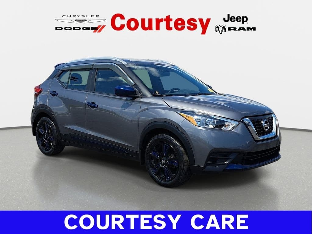 2019 Nissan Kicks SV — photo 1 of 34