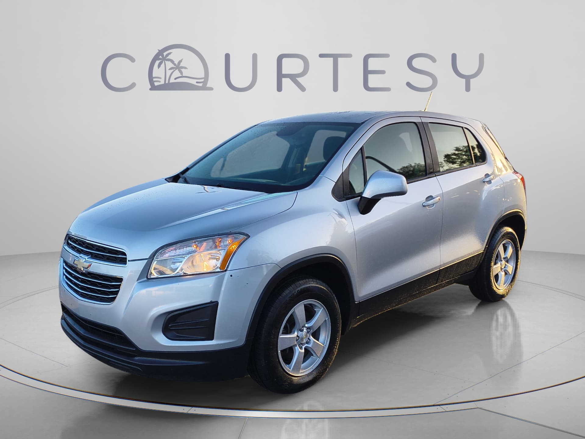 2015 Chevrolet Trax LS — photo 1 of 34