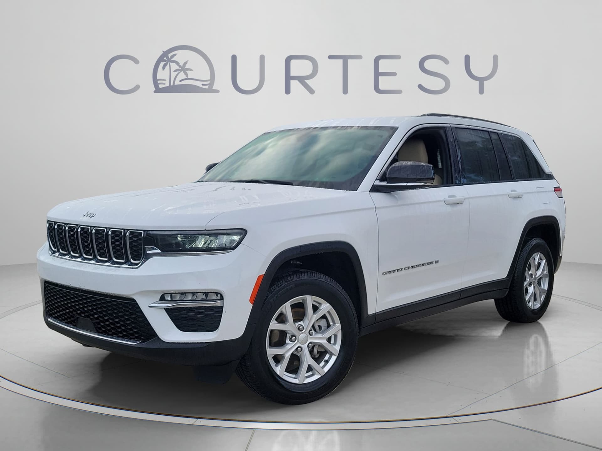 2023 Jeep Grand Cherokee Limited — photo 1 of 33