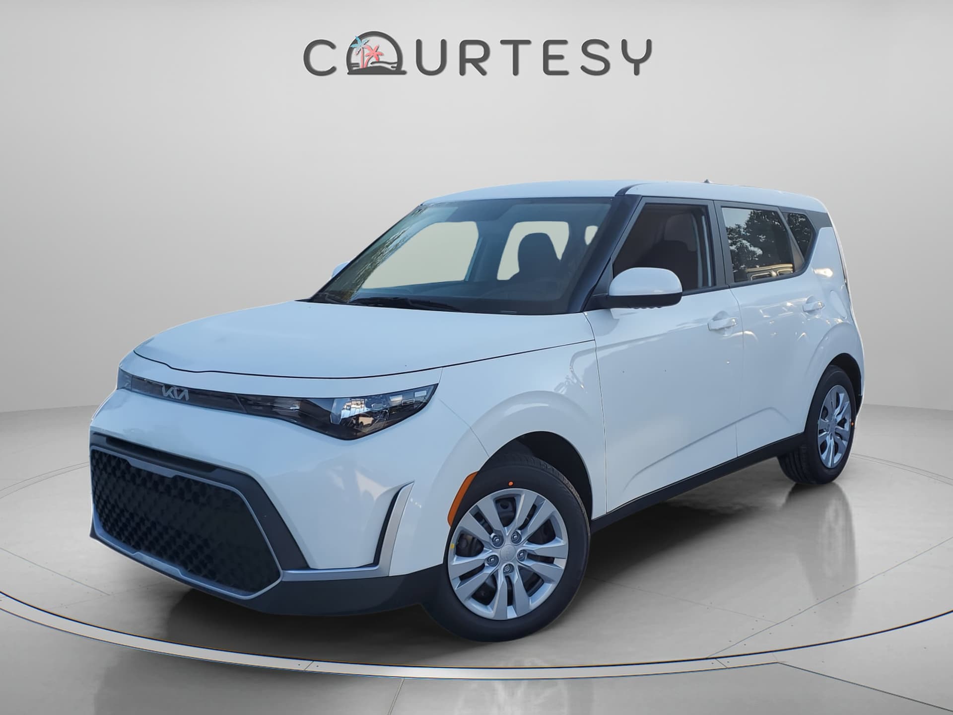 2025 Kia Soul LX — photo 1 of 33