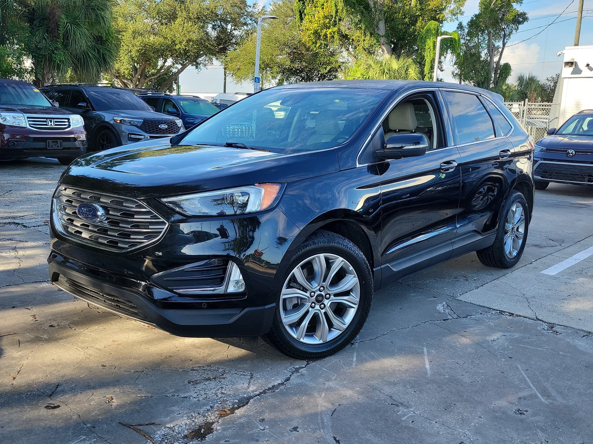 2024 Ford Edge Titanium — photo 1 of 33