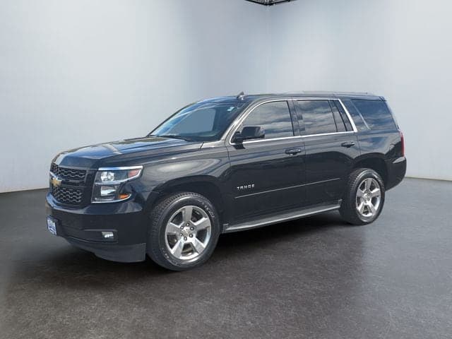 2017 Chevrolet Tahoe LT — photo 1 of 15