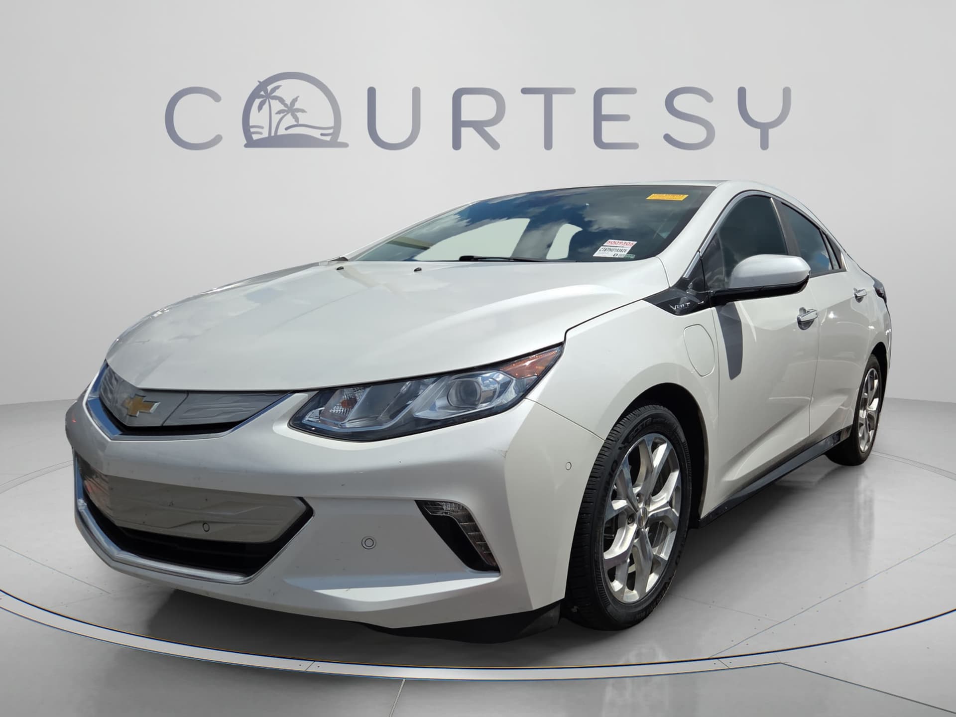 2017 Chevrolet Volt Premier — photo 1 of 9