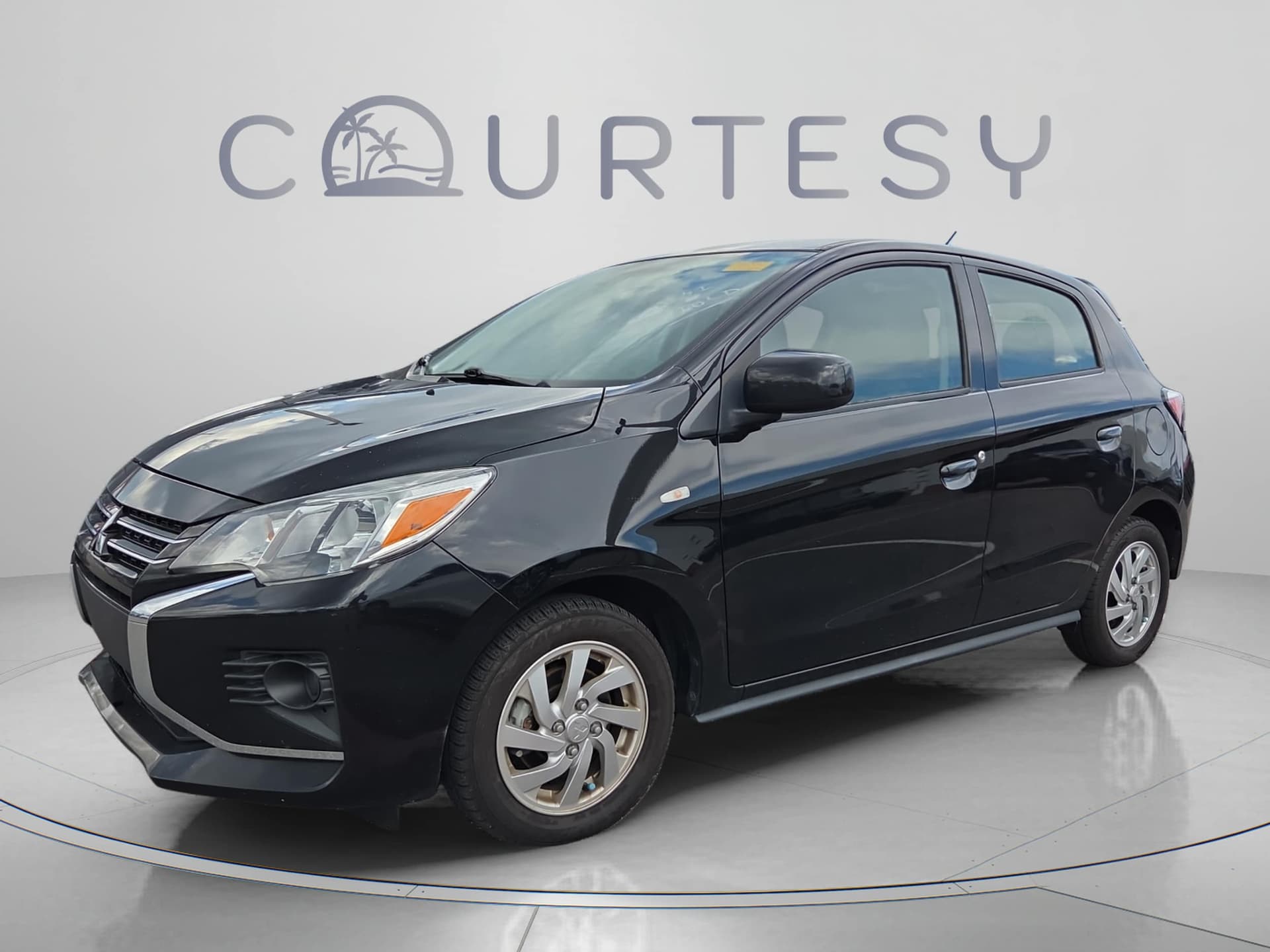 2024 Mitsubishi Mirage ES — photo 1 of 9