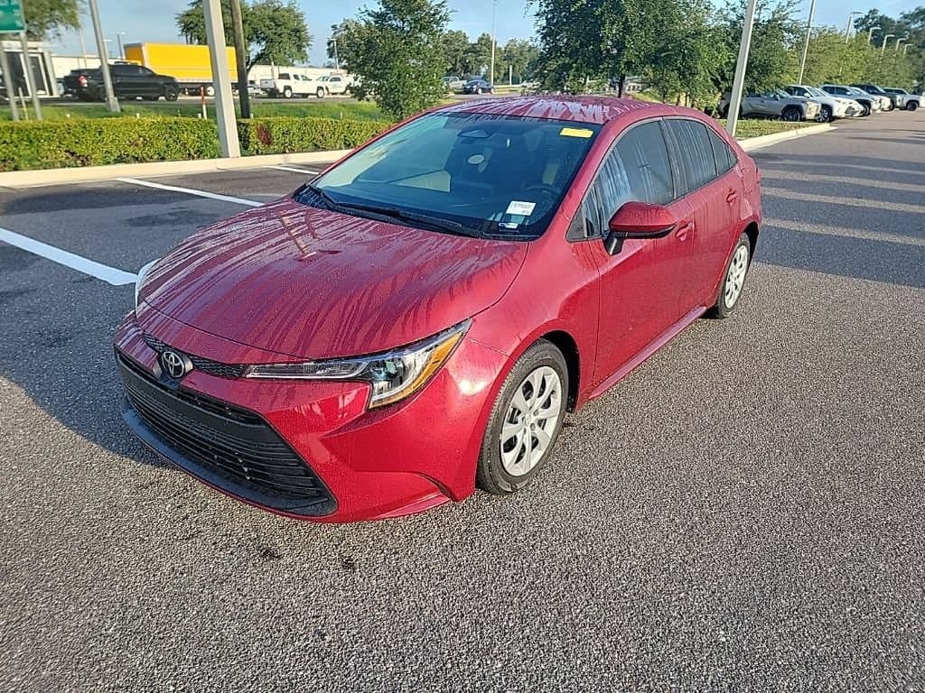 2023 Toyota Corolla LE — photo 1 of 9