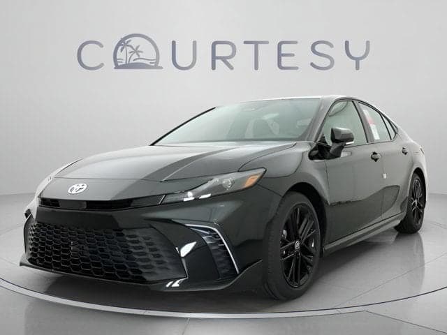 2026 Toyota Camry SE — photo 1 of 37