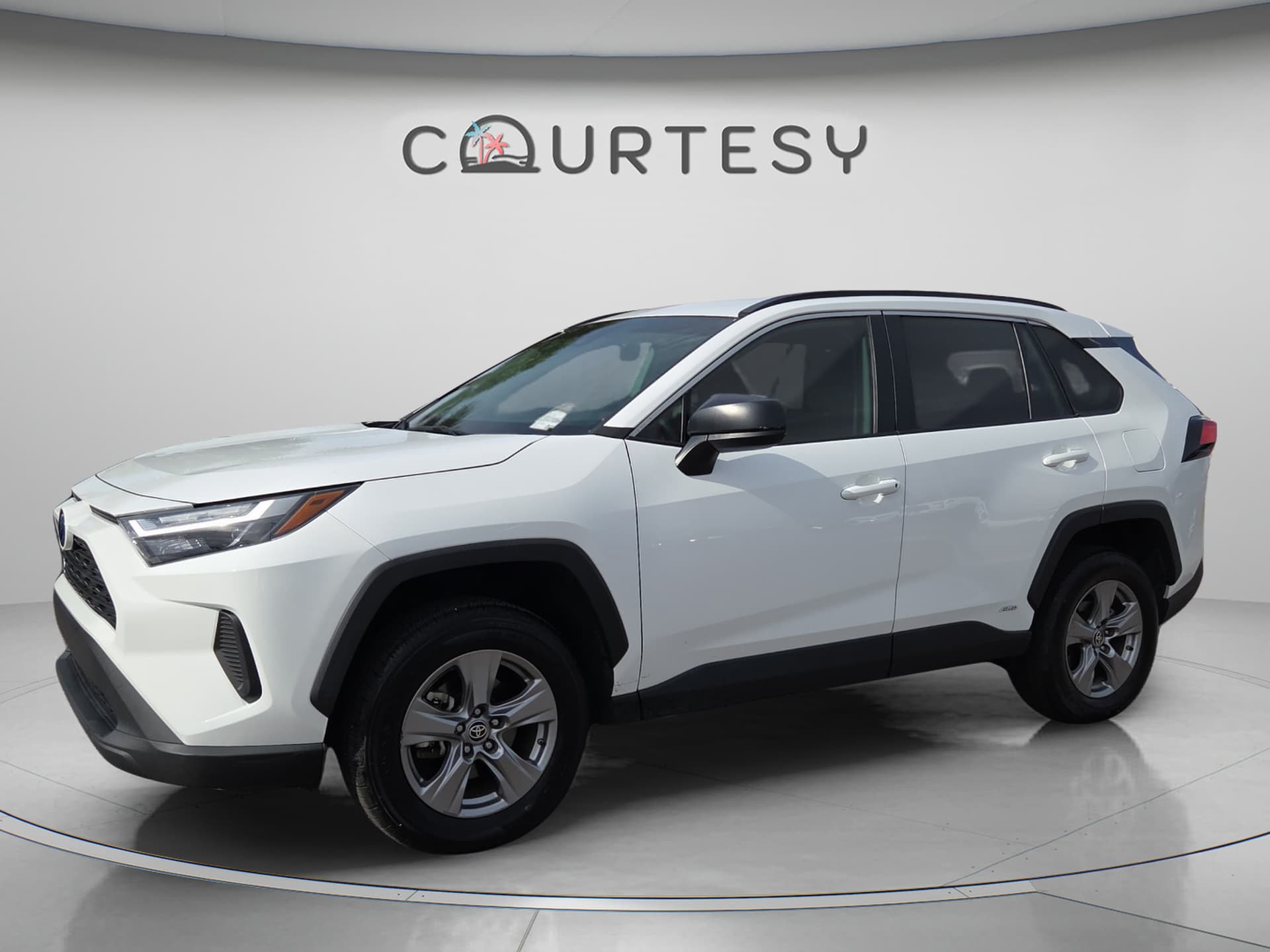 2024 Toyota RAV4 Hybrid LE — photo 1 of 37