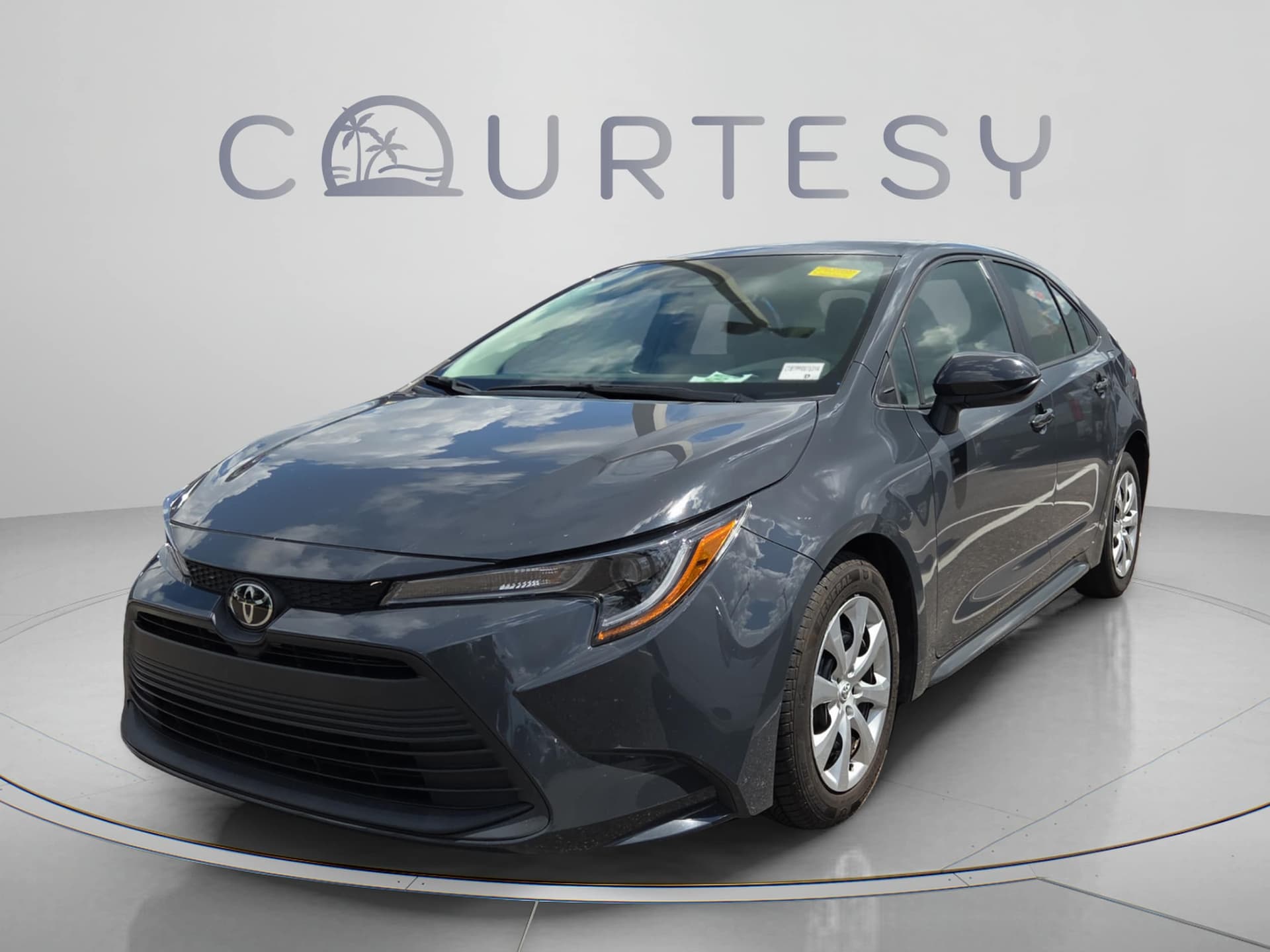 2023 Toyota Corolla LE — photo 1 of 11