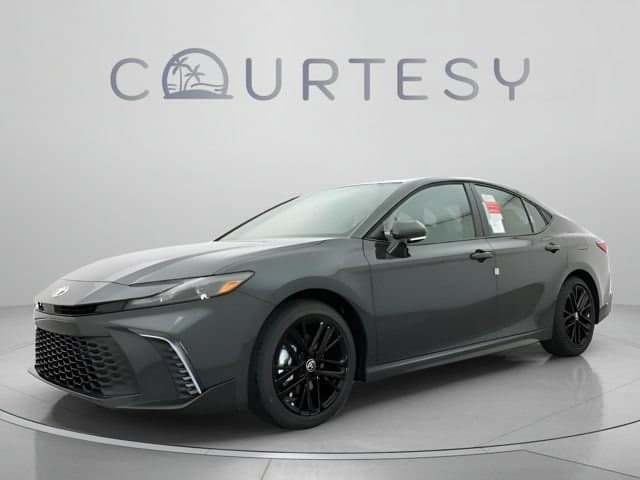 2026 Toyota Camry SE — photo 1 of 37