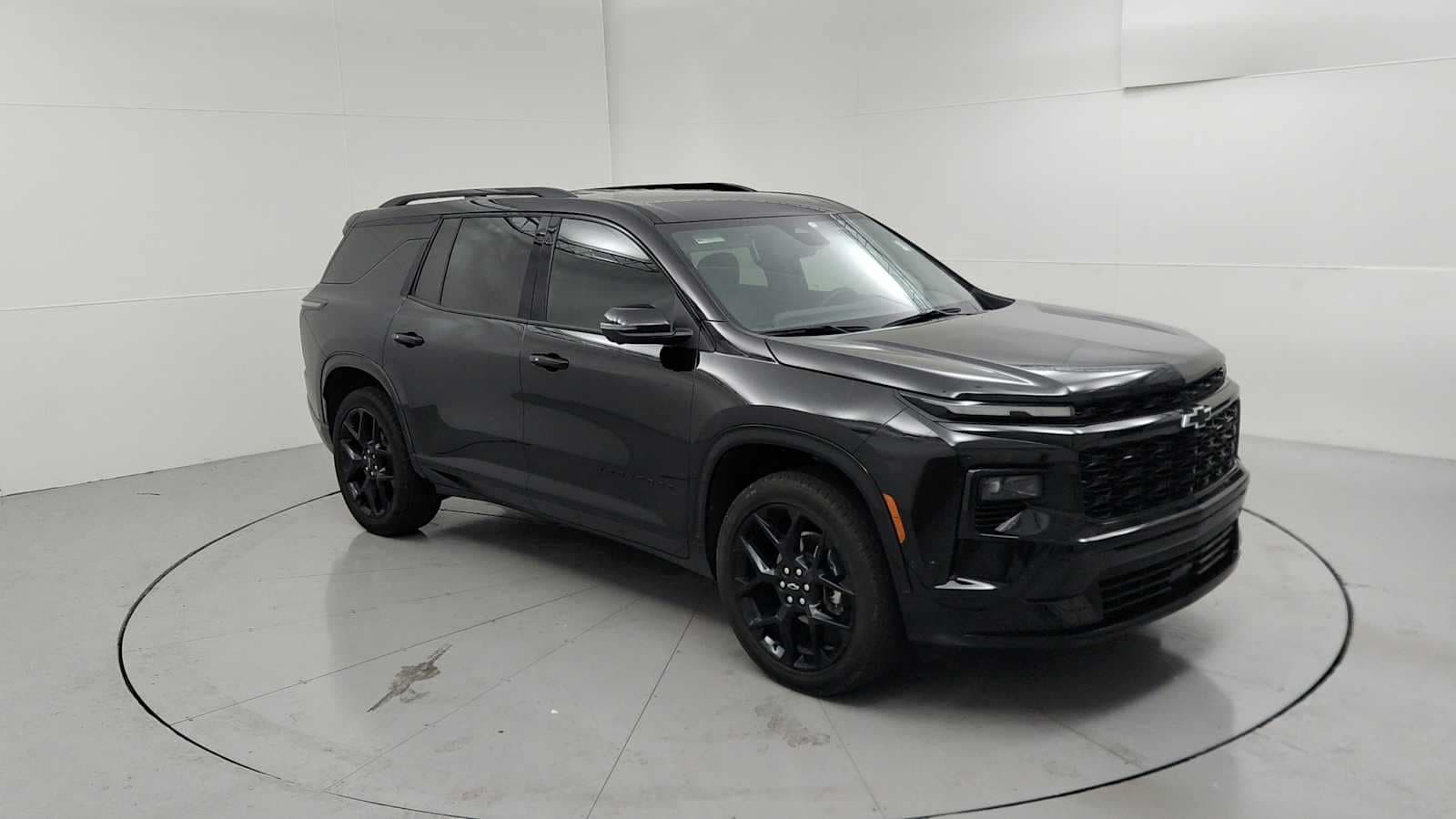 2025 Chevrolet Traverse FWD RS — photo 1 of 33