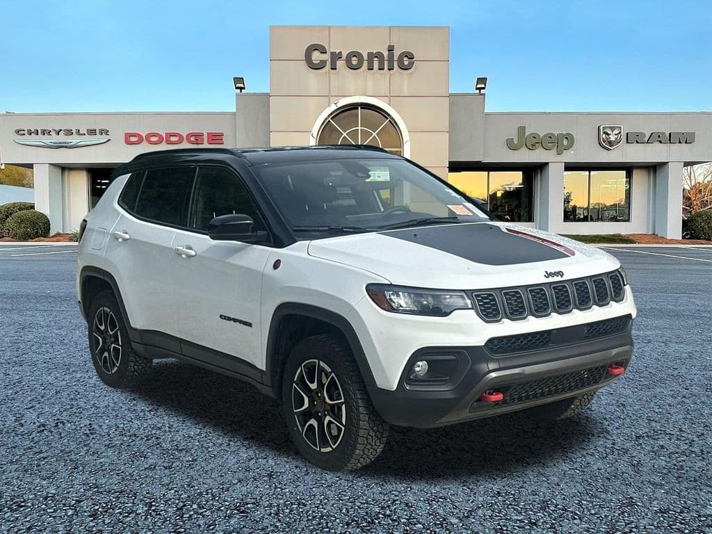 2025 Jeep Compass Trailhawk — photo 1 of 30