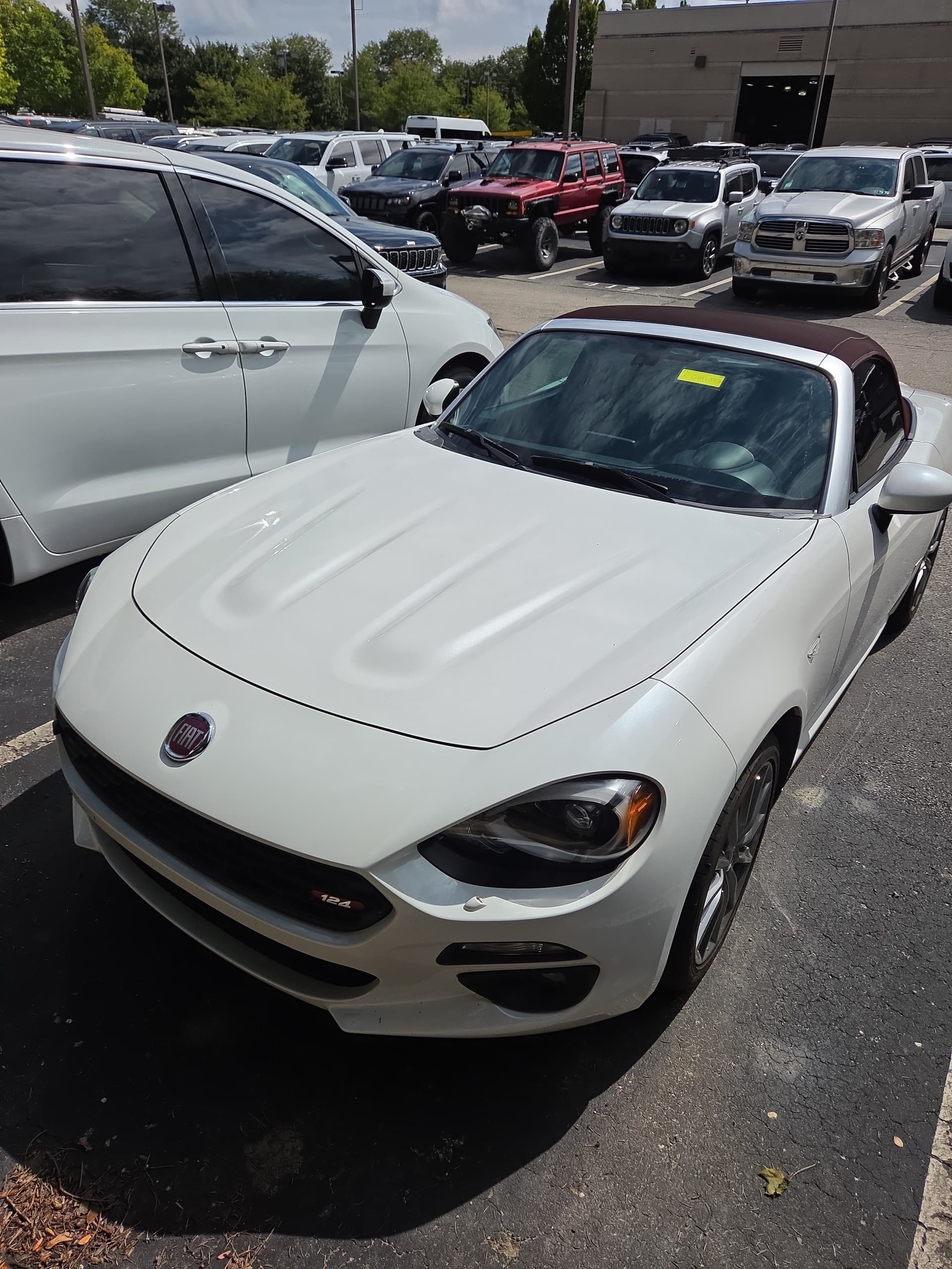 2019 Fiat 124 Spider Lusso — photo 1 of 4