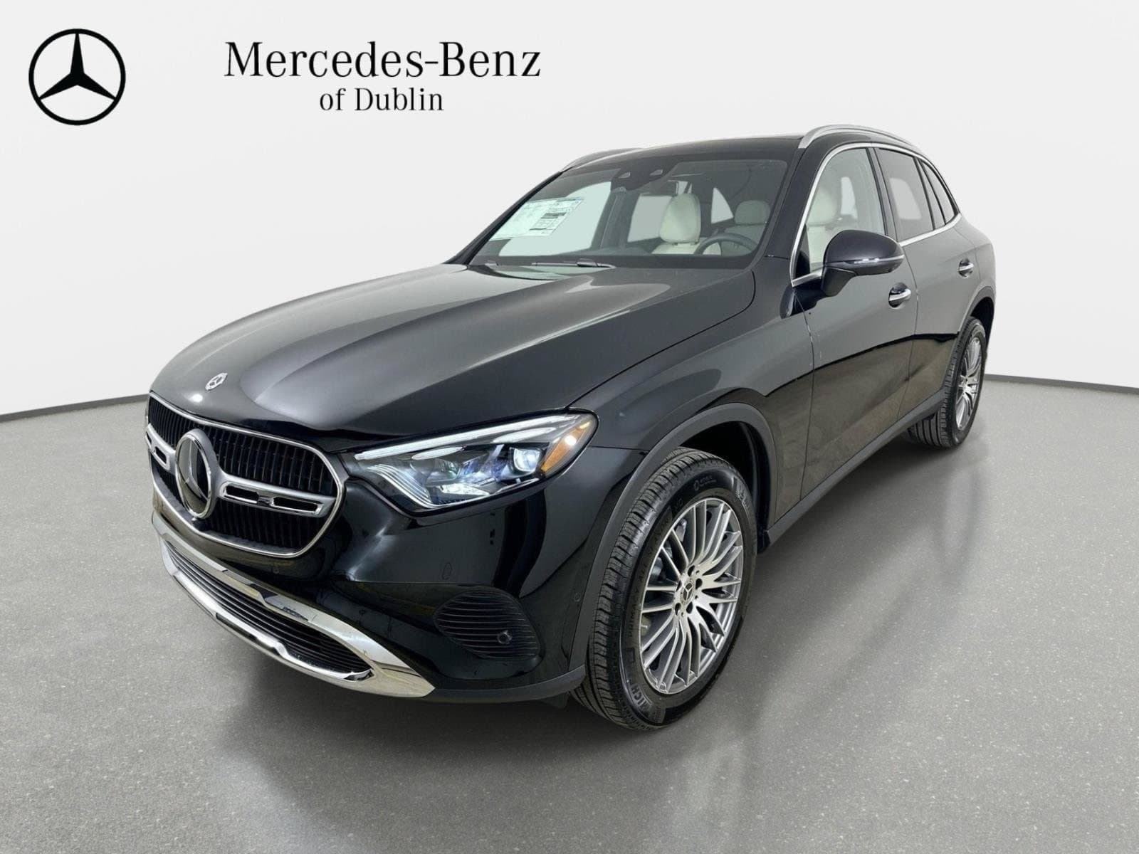 2027 Mercedes-Benz GLC Base — photo 1 of 41