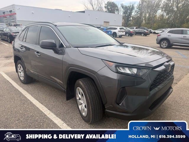 2020 Toyota RAV4 LE — photo 1 of 13