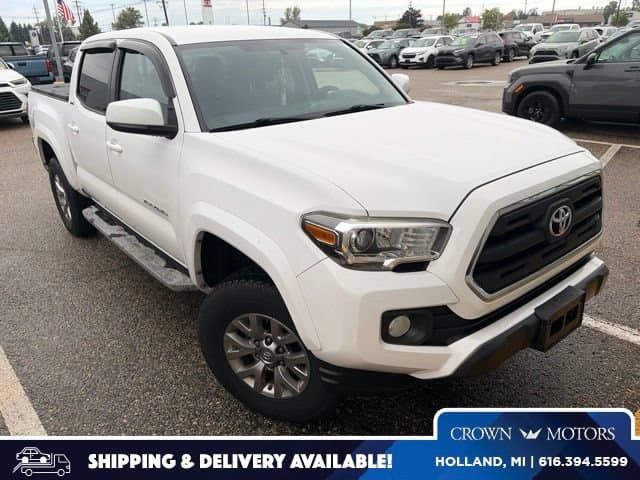 2016 Toyota Tacoma SR5 — photo 1 of 12