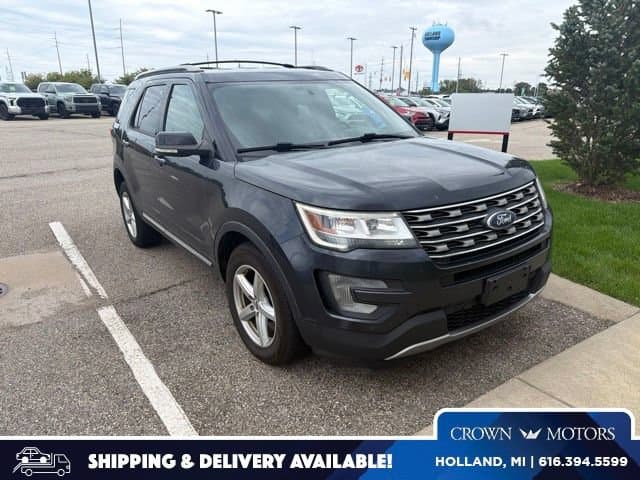 2017 Ford Explorer XLT — photo 1 of 14