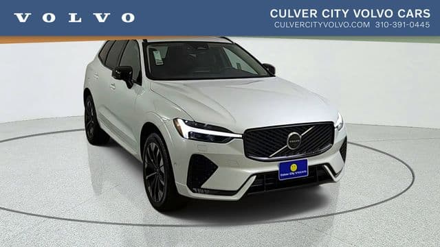 2026 Volvo XC60 Plus — photo 1 of 43
