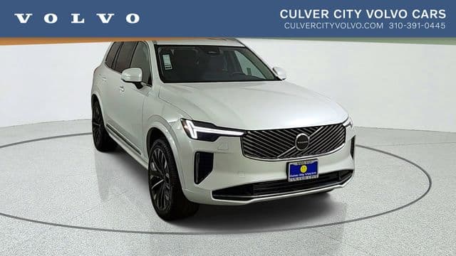 2026 Volvo XC90 Plug-In Hybrid Core — photo 1 of 46